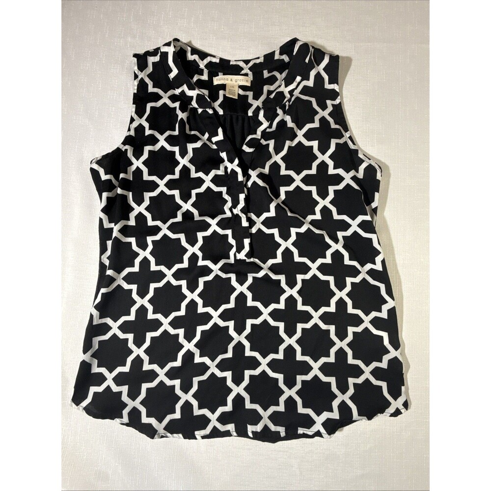 Hannah & Gracie Black And White Geomectric Print Sleeveless Blouse Sz L